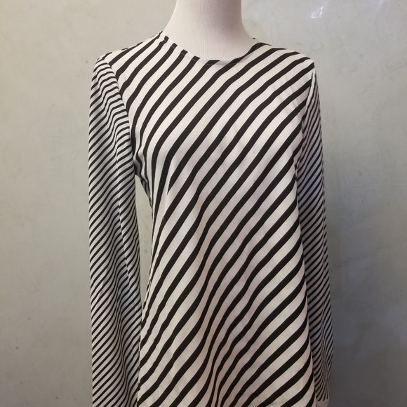 NWT Calvin Klein striped top size XS (H24) - Picture 3 of 7